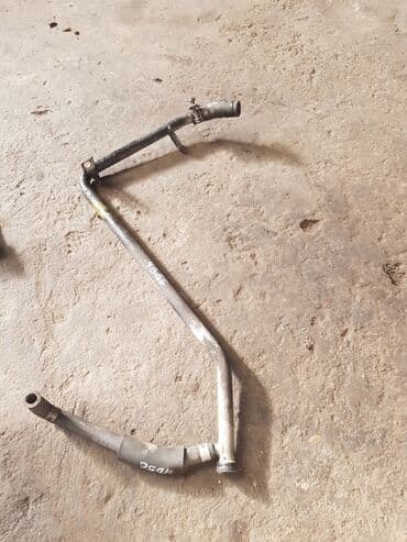 Mitsubishi Delica 2000 трубка антифриза Митсубиси Делика 4d56