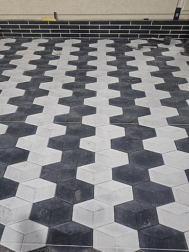 услуги по укладке брусчатки: Укладка брусчатки Монтаж Больше 6 лет опыта — 6
