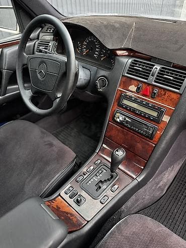 Продажа авто: Mercedes-Benz E-Class: 1998 г., 2.4 л, Автомат, Бензин, Седан — 10
