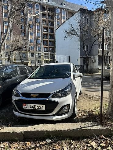 Chevrolet Spark: 2021 г., 1 л, Вариатор, Бензин, Хэтчбэк