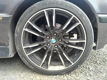 Дөңгөлөктөр монтажда 245 / 40 / R 20, Жай, Колдонулган, Комплект, Жеңил унаалар, Куйма, тешиктери - 4