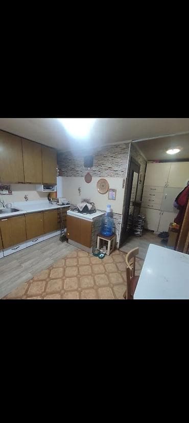 59 м², 3 бөлмө, Киркомстром lalafo.kg да 59 м², 3 бөлмө, Киркомстром
