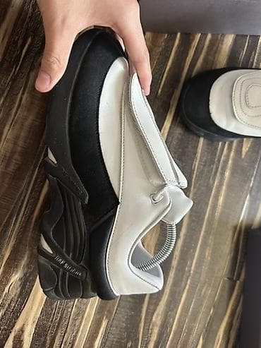 Личные вещи: Кроссовки Raf Simons Antei (видно тиснение бренда на подошве) — 3