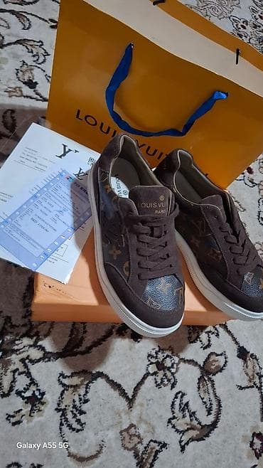 nike precision 5: Кроссовки Louis Vuitton (женские) - Цвет и материал: темно‑коричневая — 1