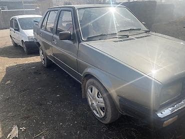 bugatti veyron: Volkswagen Jetta: 1989 г., Седан — 2