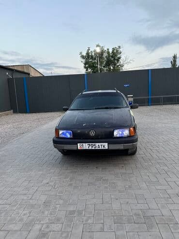 Volkswagen Passat Variant: 1992 г., 1.8 л, Механика, Бензин, Универсал