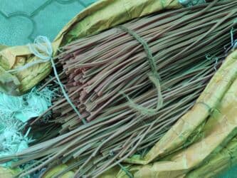 Тазалоо үчүн инвентарь: Продаю: винилопласт пруток 6мм
Сделано в СССР 
цена за 1кг — 2