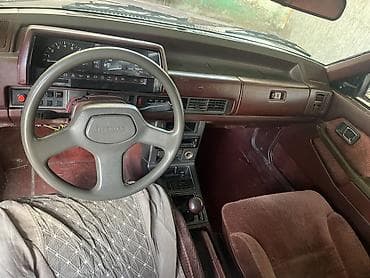 Продажа авто: Mazda 626: 1987 г., 2 л, Бензин, Седан — 6