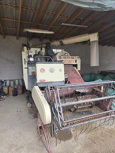 Комбайн зерноуборочный самоходный Описание: - Полноценный комплекс