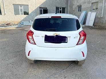 Chevrolet Spark: 2017 г., 1 л, Автомат, Бензин, Хетчбек — 4