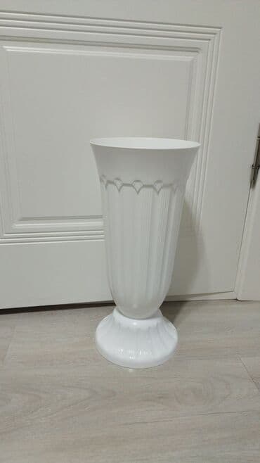 🌿 Пластиковый высокий вазон для цветов Продаётся высокий пластиковый