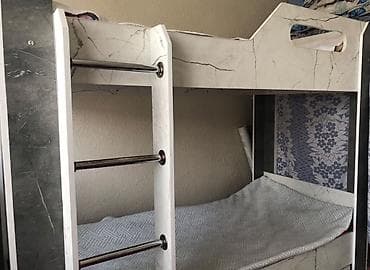 Кровати: Продаётся двухъярусная детская кровать (Б/У) Состояние отличное. В — 1