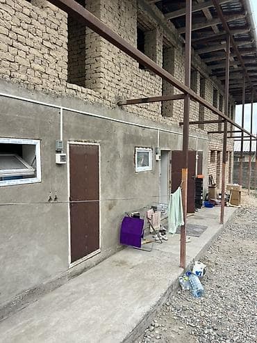 искать аренда квартир алмедин 1: Однокомнатное помещение в одноэтажном блоке Описание: - Планировка — 4