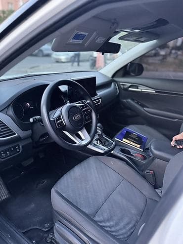 блок е34: Kia Seltos: 2020 г., 1.6 л, Автомат, Дизель, Кроссовер — 2