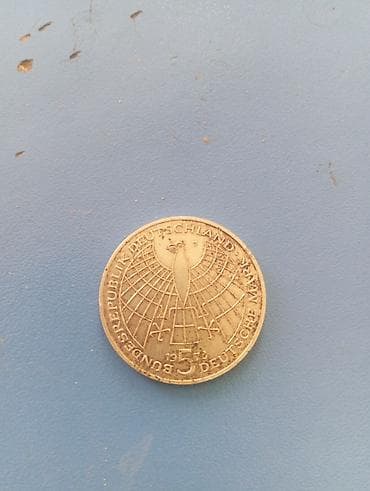 принимаю монеты: Памятная монета ФРГ 5 Deutsche Mark «Николай Коперник» (1973) - — 1