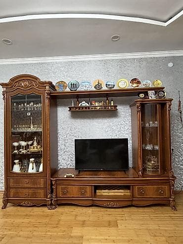 В идеальном состоянии, стекло справа вращается