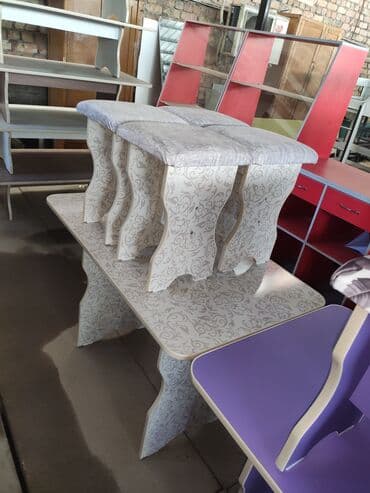 стол и четыре стула: Кухонный стол и стул, Новый, Самовывоз, Платная доставка — 2