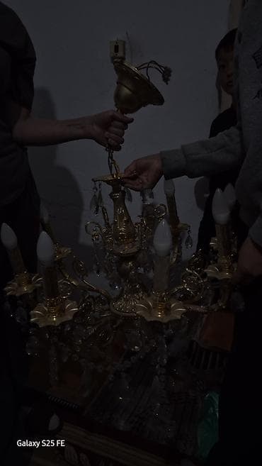 Классическая потолочная люстра в стиле барокко - Материал: литой