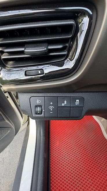 kia seltas: Kia Stonic: 2018 г., 1.6 л, Автомат, Дизель, Кроссовер — 6