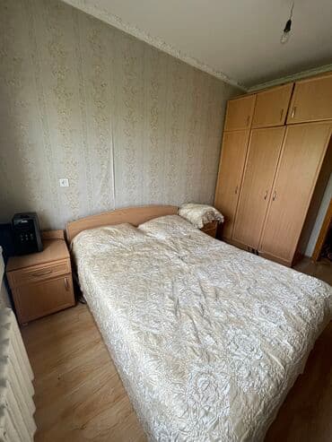 Спальный гарнитур, Б/у, Двуспальная кровать, Тумба, Шкаф, Самовывоз, цвет - Бежевый