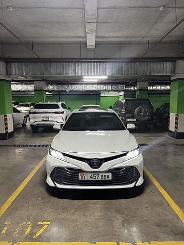Продажа авто: Toyota Camry: 2019 г., Гибрид — 4