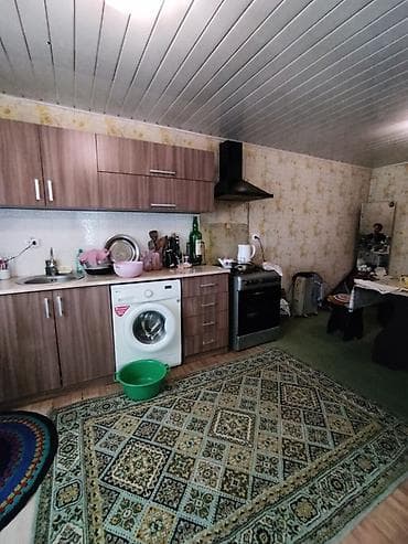 Кыймылсыз мүлк: 📍 В Сокулукском районе в с. Маловодное продаётся дом . 🏡Просторный — 5