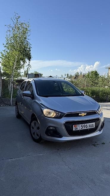 Chevrolet Spark: 2018 г., 1 л, Вариатор, Бензин, Хэтчбэк