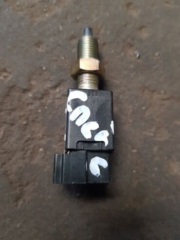 датчик спидометр: Mitsubishi Space Gear, датчик педали тормоза. Митсубиси Спейс Гир — 1