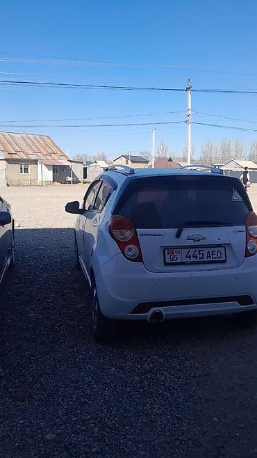 шевролет spark: Chevrolet Spark: 2015 г., 0.1 л, Автомат, Бензин, Хэтчбэк — 4