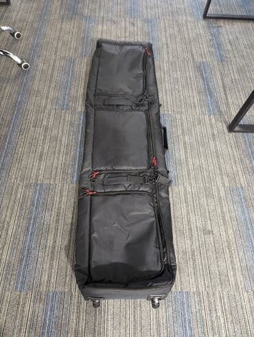 Продаю новую сумку для сноуборда. размер до 160см. Имеет следующие