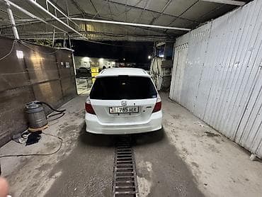 лобовое хонда фит: Honda Fit: 2002 г., 1.3 л, Автомат, Бензин, Хэтчбэк — 4