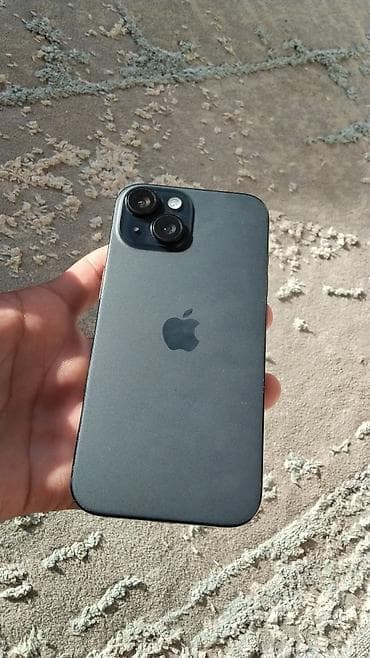 note 22: IPhone 15, Б/у, 128 ГБ, Черный, Защитное стекло, 78 % — 1