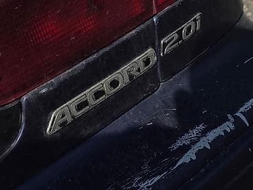 rav4 2007: Honda Accord: 1993 г., 2 л, Механика, Бензин, Седан — 7