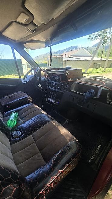 уаз 330365: Грузовик, Mercedes-Benz, Дубль, 3 т, Б/у — 6