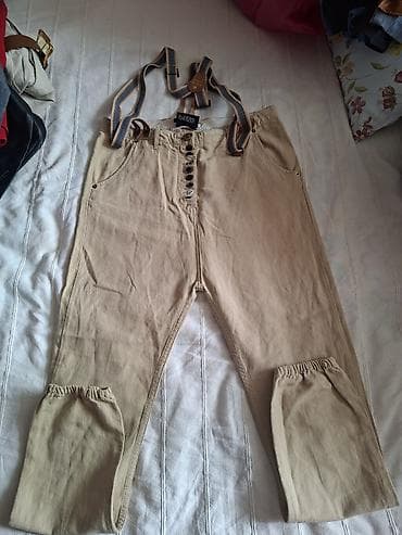 Бежевая брюки с подтяжками - Модель: прямые брюки с высокой посадкой