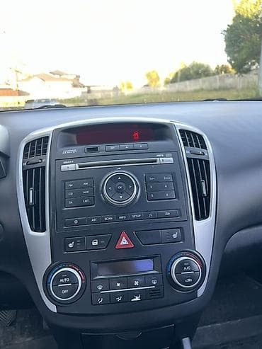 эшик ручка: Kia Ceed: 2012 г., 1.6 л, Механика, Бензин, Хэтчбэк — 6