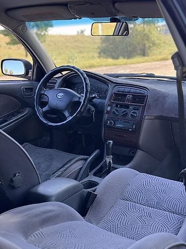 Продажа авто: Toyota Avensis: 2000 г., 1.8 л, Механика, Газ, Универсал — 6