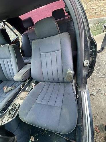 салон автомобиля: Продаю Комплект салона для автомобиля Mercedes-Benz W124 (седан) Очень — 3