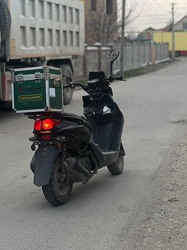 ким рио: Скутер/максискутер с задним кофром - Тип: бензиновый скутер с — 2