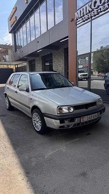 01: Volkswagen Golf: 1993 г., 1.8 л, Механика, Бензин, Хэтчбэк — 2