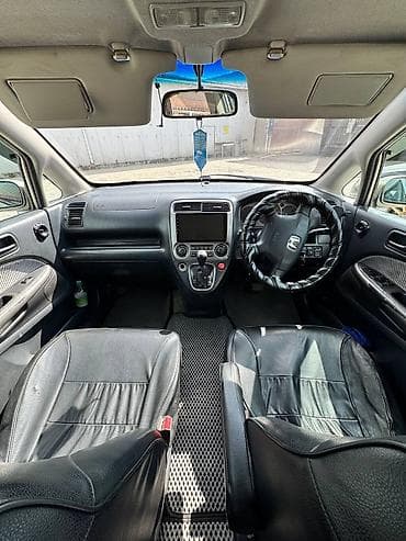 levin corolla: Honda Stream: 2001 г., 2 л, Автомат, Бензин, Универсал — 8