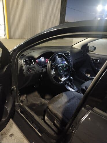 марка пола: Volkswagen Polo: 2018 г., 1.6 л, Автомат, Бензин, Седан — 4