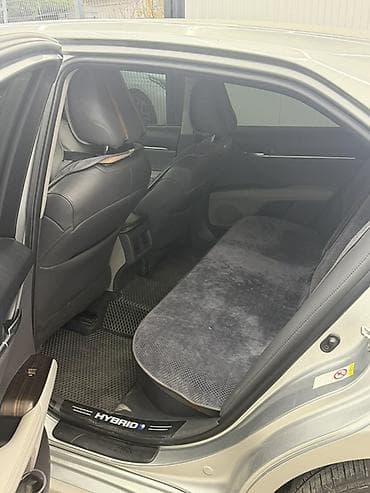 Toyota Camry: 2017 г., 2.5 л, Автомат, Гибрид, Седан — 5