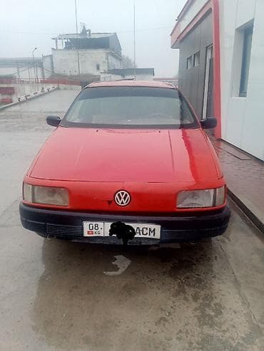 Volkswagen: Volkswagen Passat: 1990 г., Механика, Седан — 2