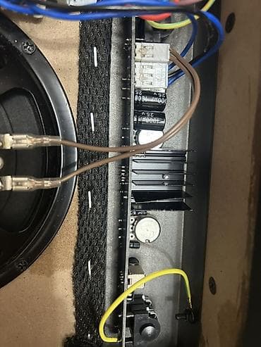 пле: Гитарный комбоусилитель GA-15 - Модель: GA-15 (транзисторный комбо) - — 3