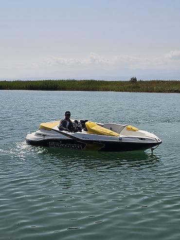 Аңчылык жана балык уулоо: Гидролодка Sea‑Doo Speedster (примерно 14–16 футов) — компактный — 2