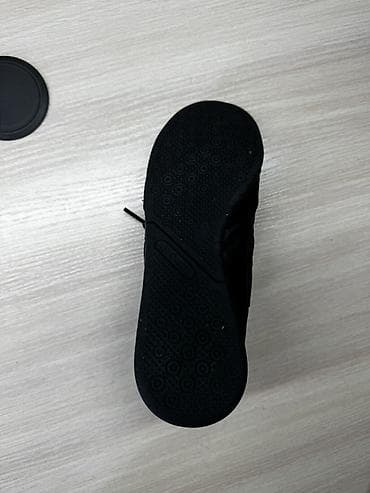 Жеке буюмдар: Эркектердин кроссовкасы, 36, New Balance, Жаңы, түсү - Кара, Өзү алып кетүү — 4