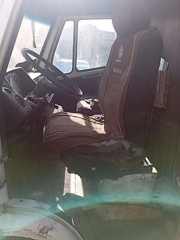 грузовой шиномантаж: Microcar : 1987 г., 2.4 л, Дизель, Фургон — 4