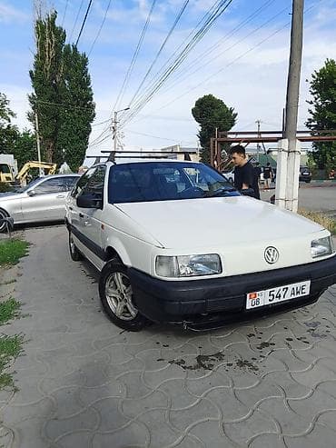 Volkswagen Passat: 1991 г., 1.8 л, Механика, Бензин, Седан at lalafo.kg Volkswagen Passat: 1991 г., 1.8 л, Механика, Бензин, Седан