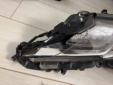 КПП тетиктери жана трансмиссиялар: Алдыңкы фаралар комплектиси Toyota 2018 г., Колдонулган, Оригинал — 3